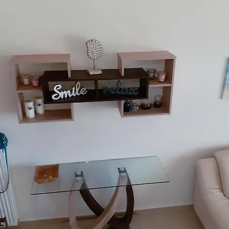 Seaview Maisonette In Petalou شقة